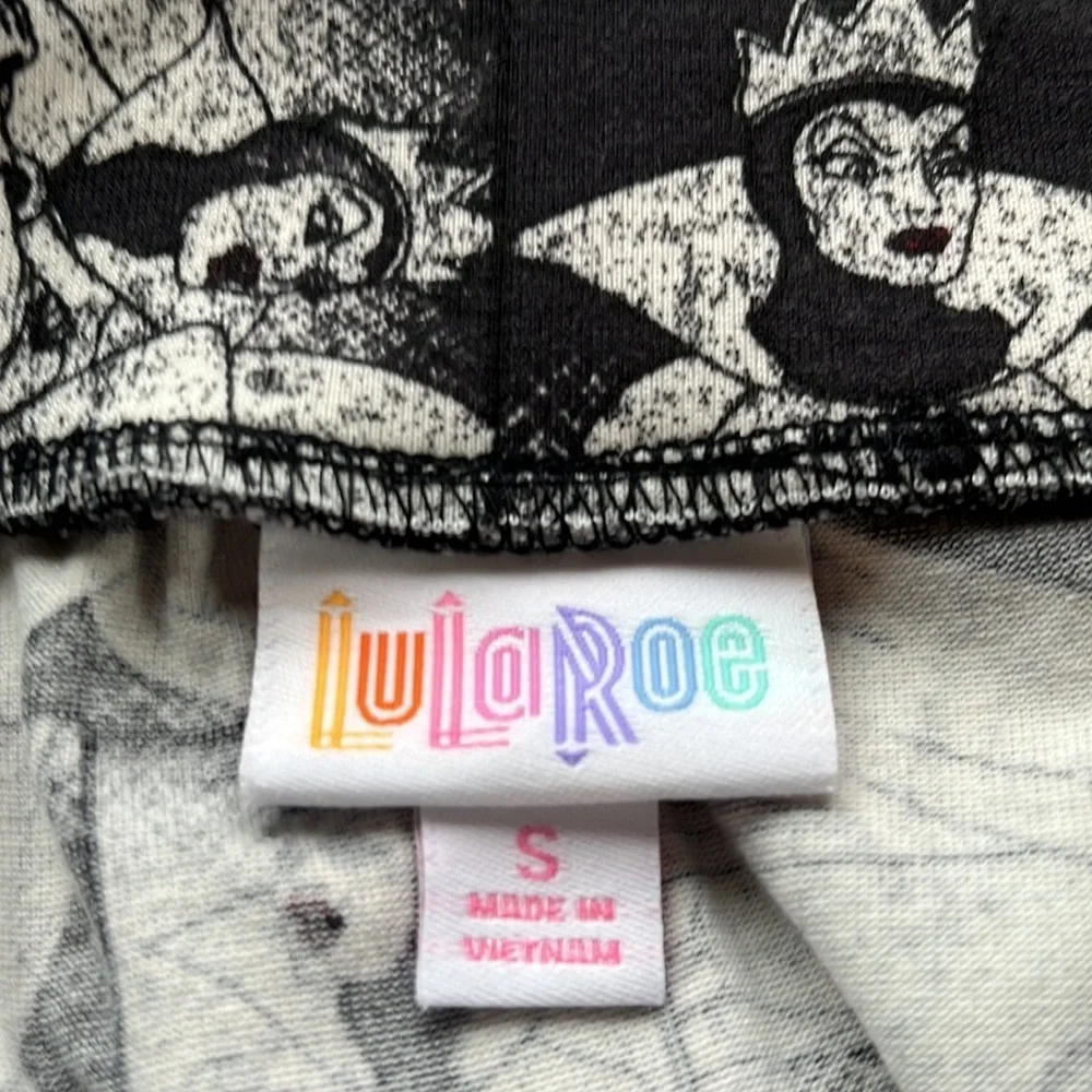 LulaRoe Disney Snow White Evil Queen Madison Skirt Dwarfs‎ Childhood Story